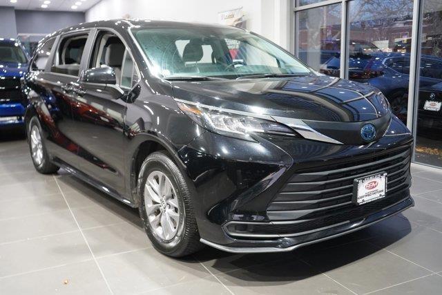 used 2023 Toyota Sienna car, priced at $34,888