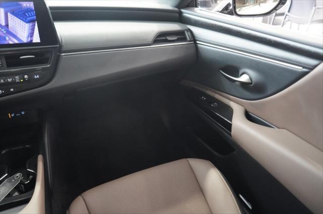 used 2023 Lexus ES 250 car, priced at $29,850