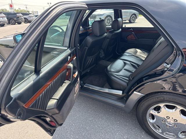 used 1993 Mercedes-Benz S-Class car, priced at $10,250