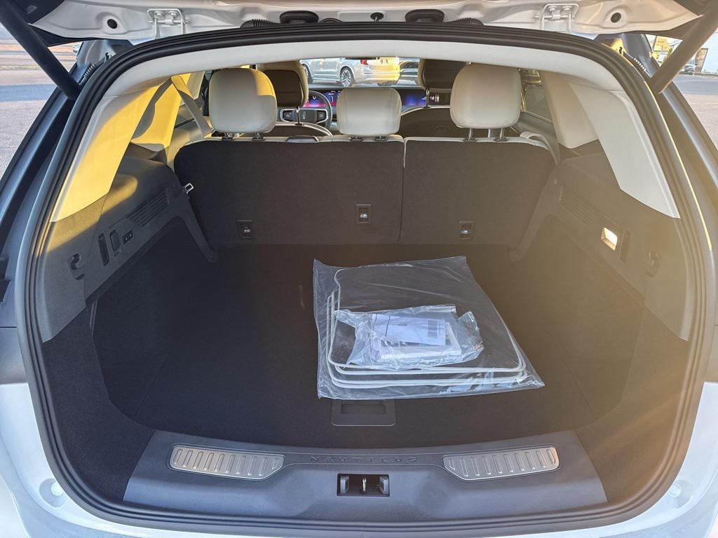 new 2026 Lincoln Nautilus car, priced at $73,240