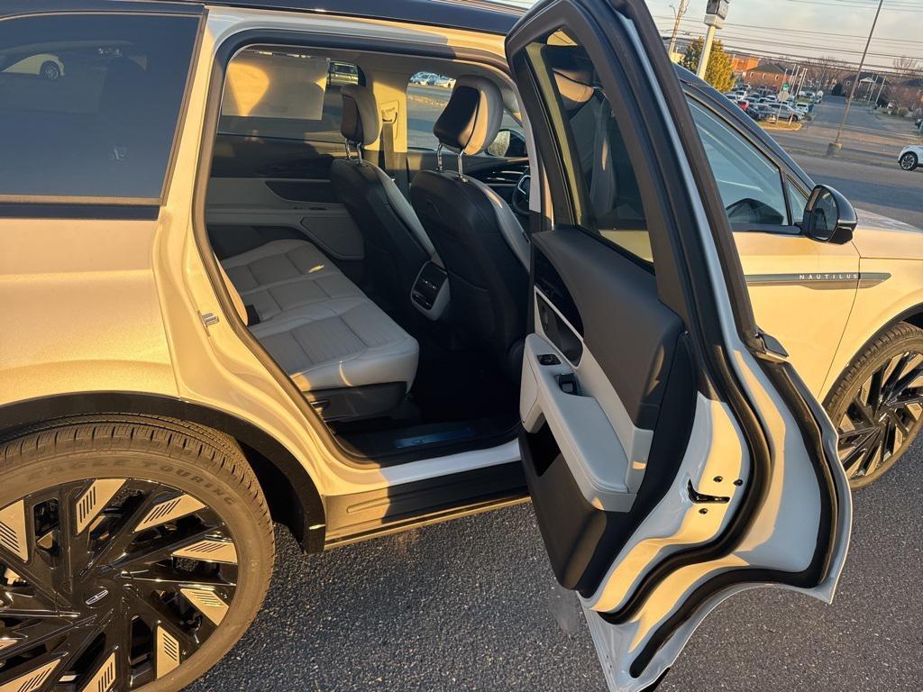 new 2026 Lincoln Nautilus car, priced at $73,240