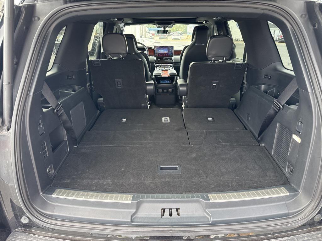 used 2024 Lincoln Navigator car, priced at $70,662