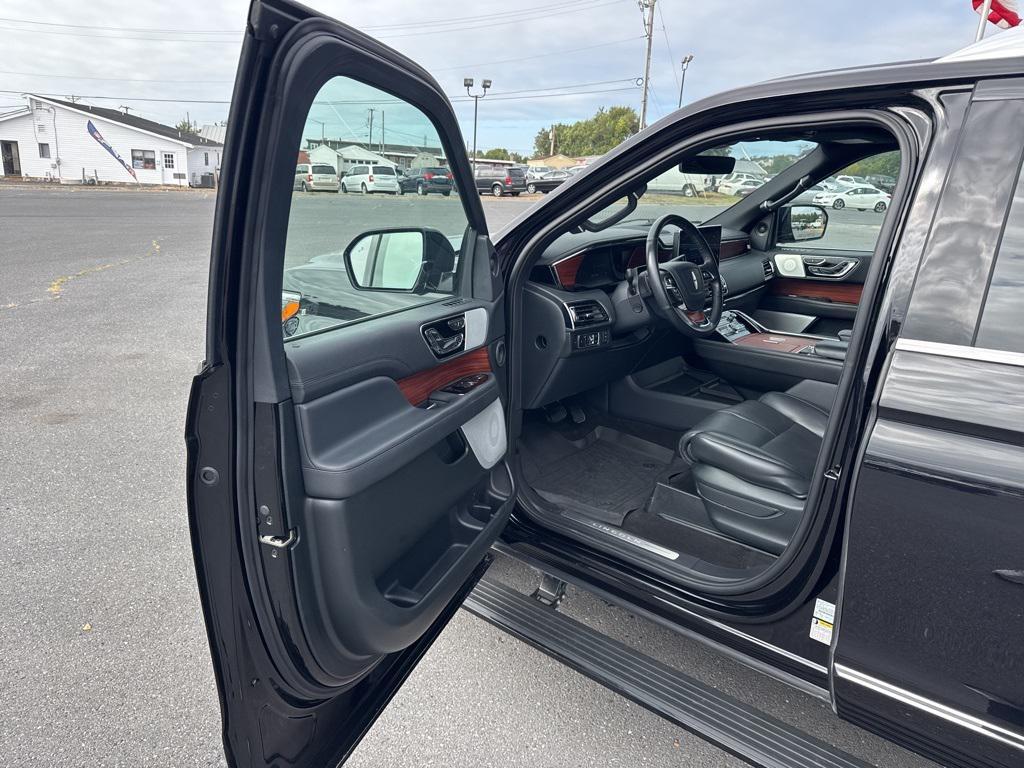 used 2024 Lincoln Navigator car, priced at $70,662