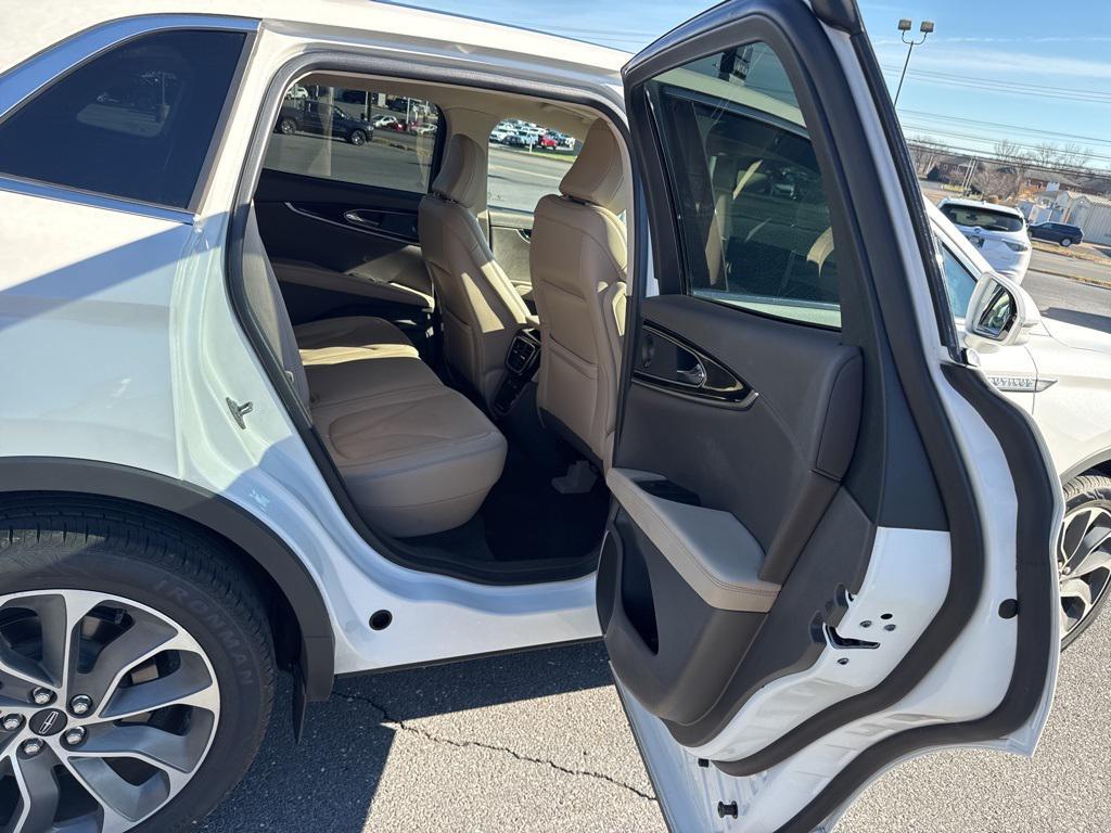 used 2021 Lincoln Nautilus car, priced at $35,496