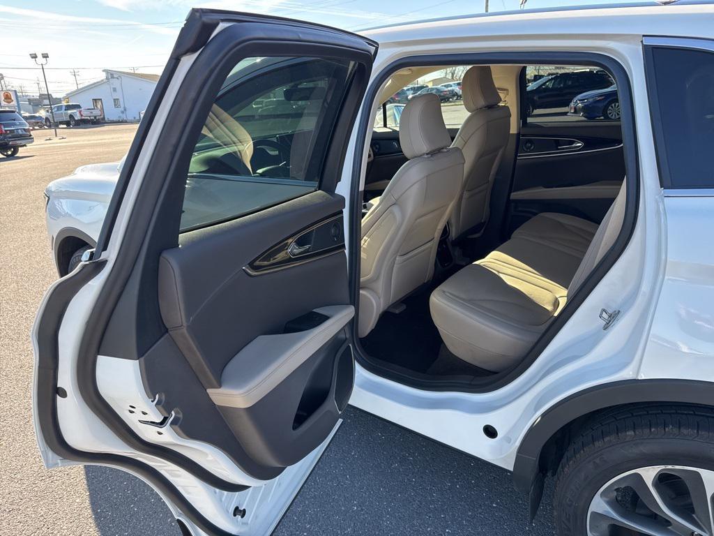 used 2021 Lincoln Nautilus car, priced at $35,496