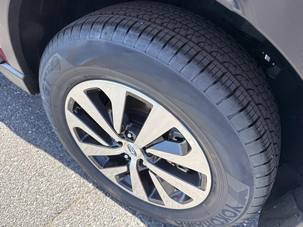 used 2025 Subaru Outback car, priced at $29,996