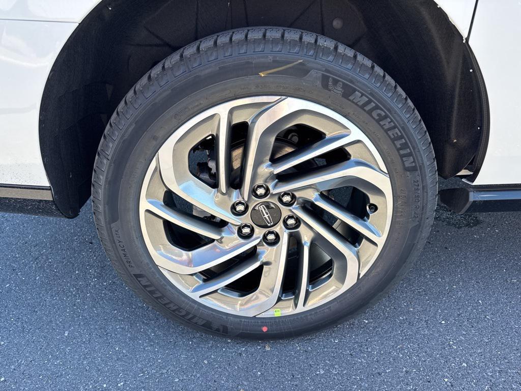 new 2025 Lincoln Navigator L car, priced at $107,325