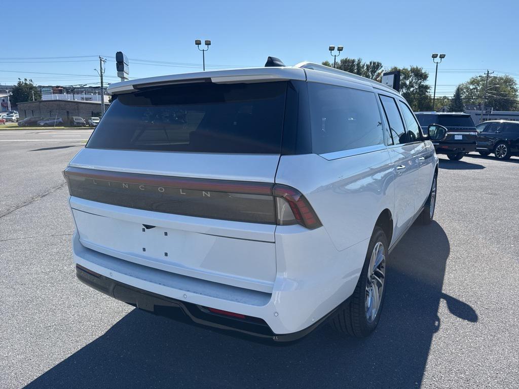 new 2025 Lincoln Navigator L car, priced at $107,325