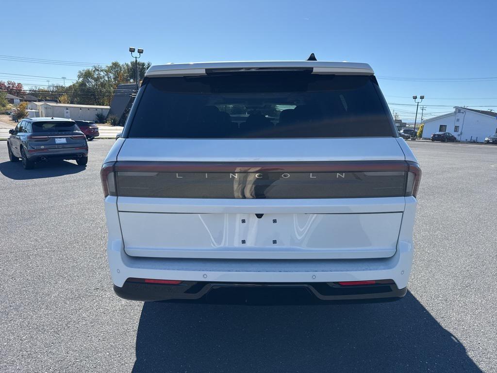 new 2025 Lincoln Navigator L car, priced at $107,325
