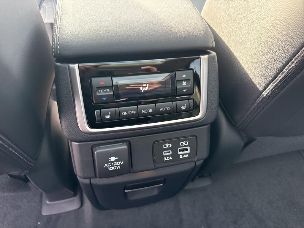 new 2025 Subaru Ascent car, priced at $54,333