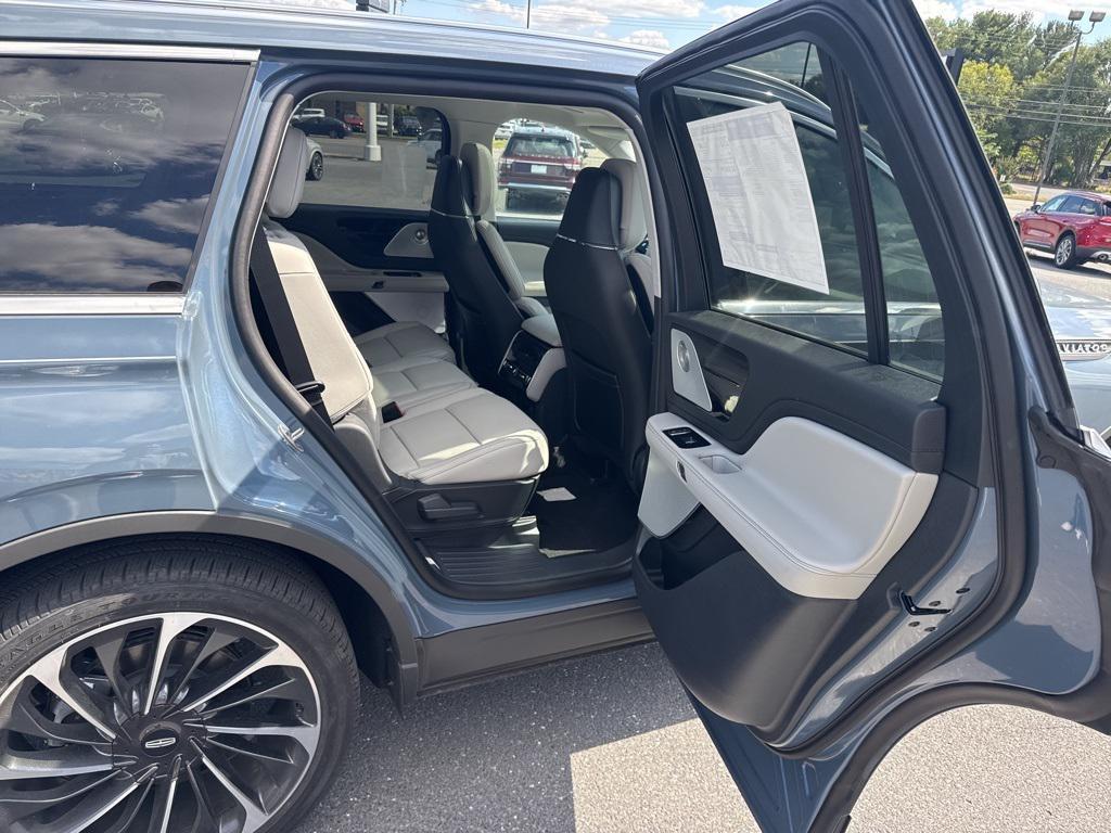 new 2025 Lincoln Aviator car, priced at $79,070