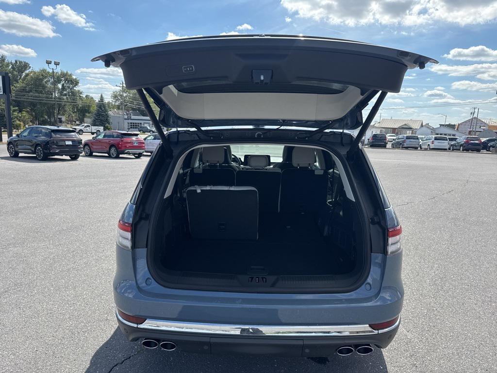 new 2025 Lincoln Aviator car, priced at $79,070