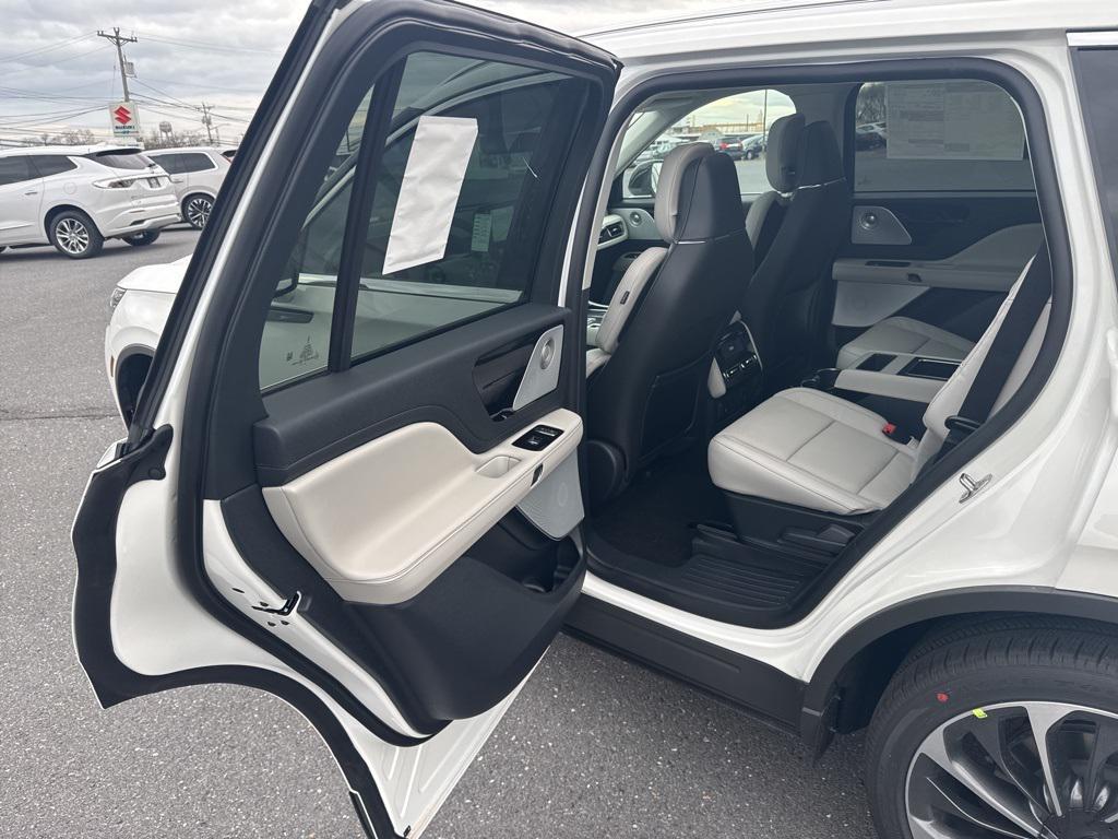 new 2026 Lincoln Aviator car, priced at $80,350