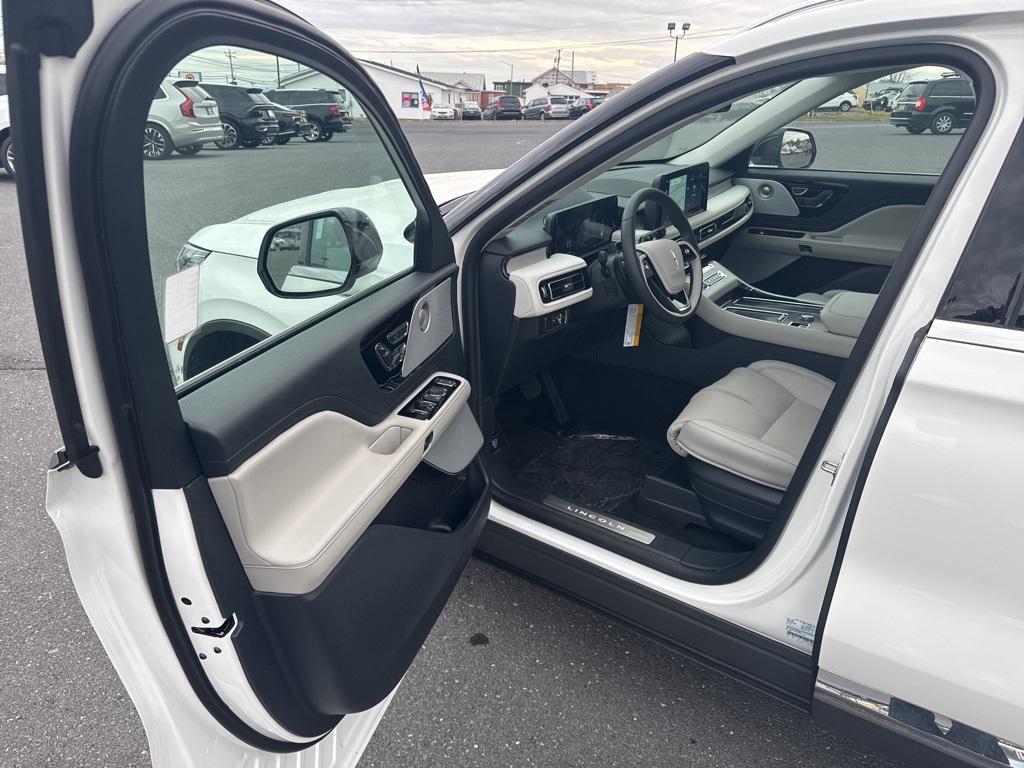 new 2026 Lincoln Aviator car, priced at $80,350