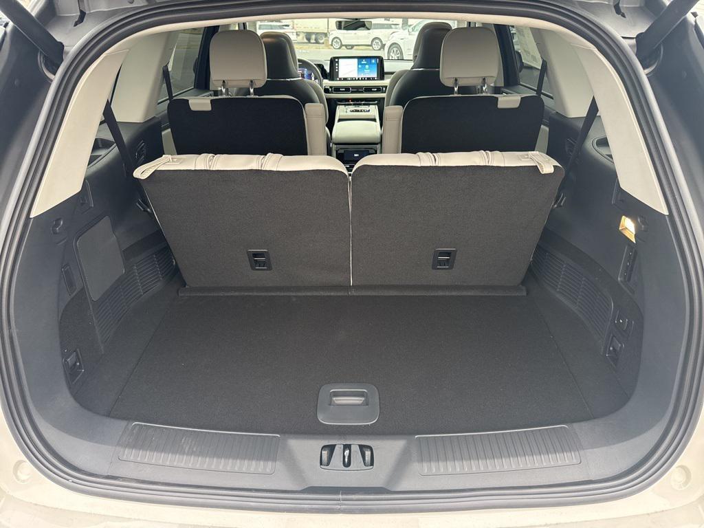 new 2026 Lincoln Aviator car, priced at $80,350