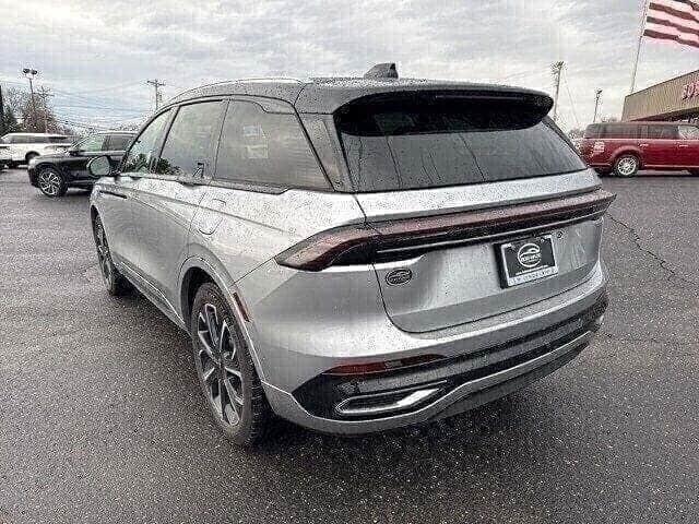 new 2025 Lincoln Nautilus car, priced at $65,455