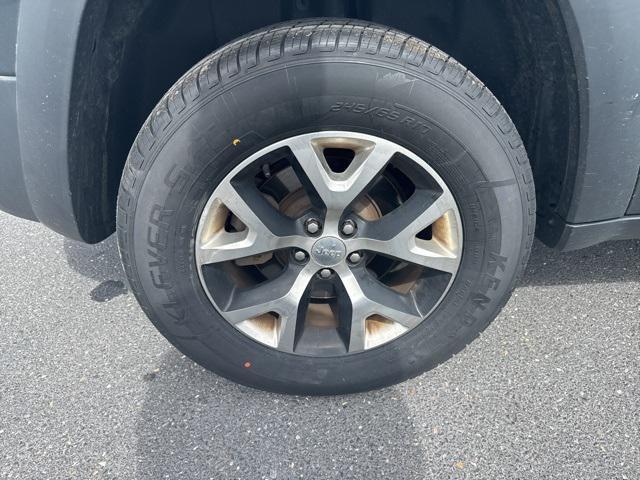 used 2017 Jeep Cherokee car, priced at $10,493