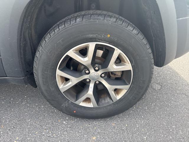 used 2017 Jeep Cherokee car, priced at $10,493