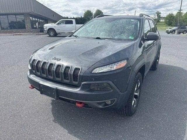 used 2017 Jeep Cherokee car, priced at $10,374