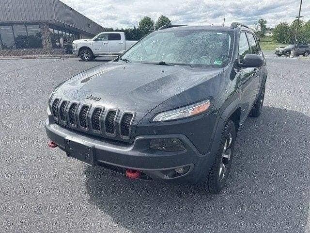 used 2017 Jeep Cherokee car, priced at $10,374
