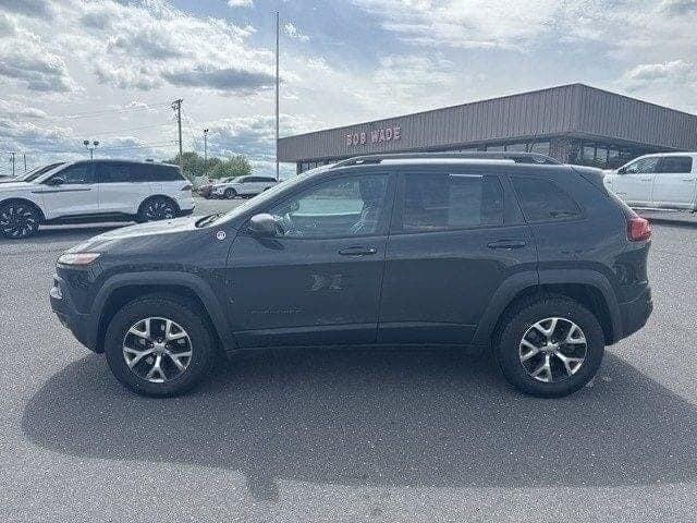 used 2017 Jeep Cherokee car, priced at $9,997