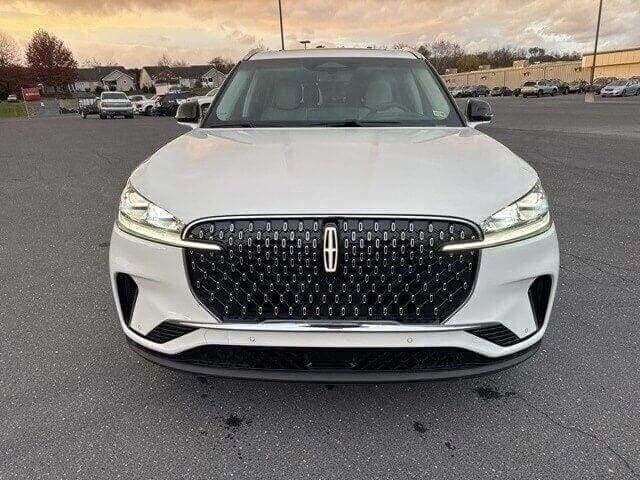new 2025 Lincoln Aviator car, priced at $83,250