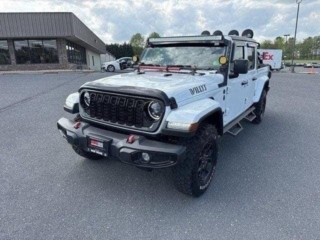 used 2024 Jeep Gladiator car, priced at $38,994