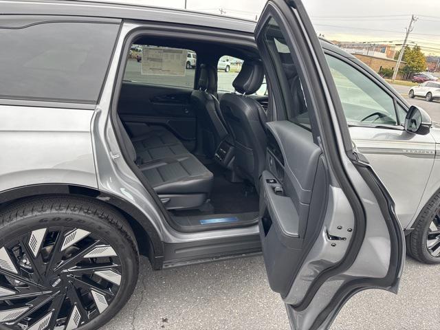 new 2025 Lincoln Nautilus car, priced at $66,355