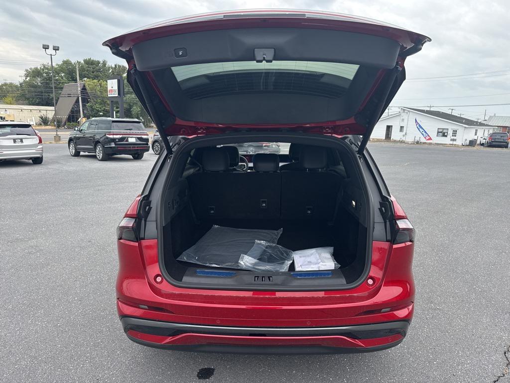 new 2025 Lincoln Nautilus car, priced at $75,980