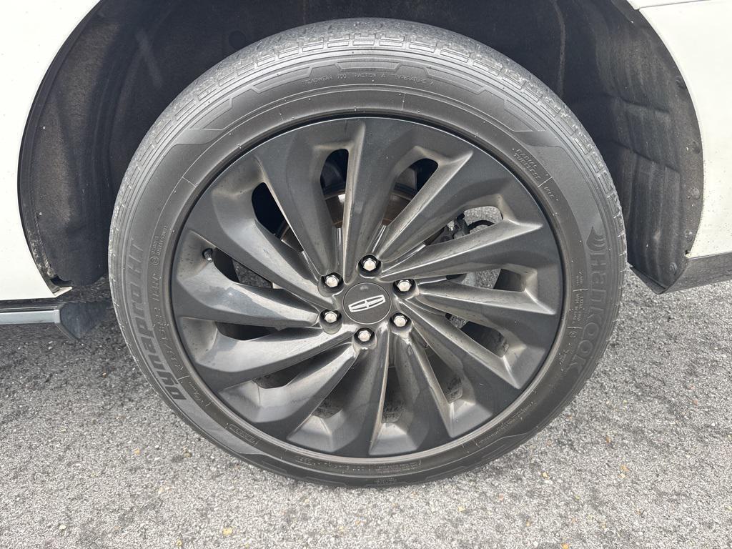 used 2021 Lincoln Navigator car, priced at $56,996