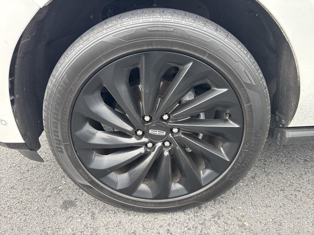 used 2021 Lincoln Navigator car, priced at $56,996