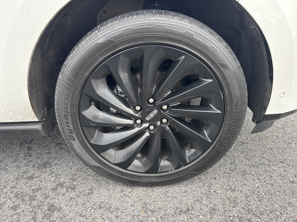 used 2021 Lincoln Navigator car, priced at $56,996