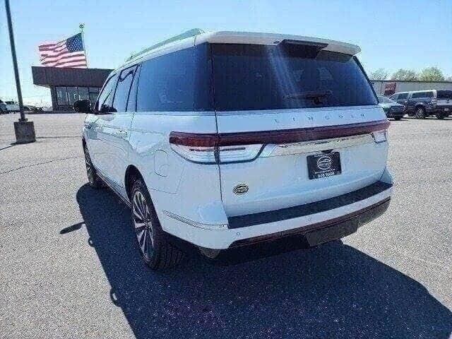 new 2024 Lincoln Navigator car, priced at $105,375
