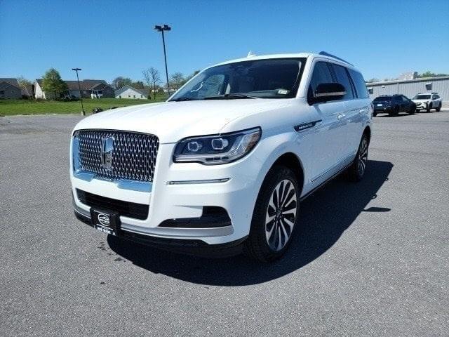 new 2024 Lincoln Navigator car, priced at $105,375