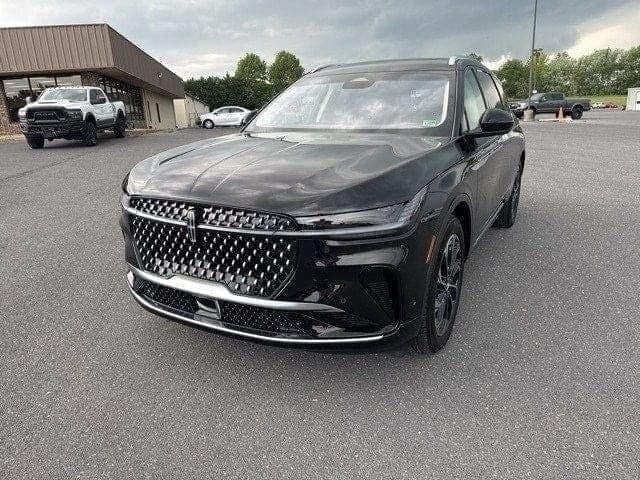 used 2024 Lincoln Nautilus car, priced at $55,332