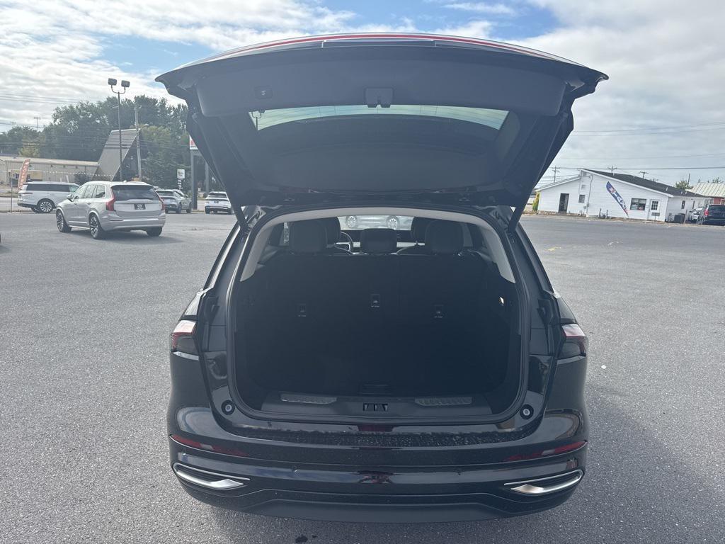used 2024 Lincoln Nautilus car, priced at $52,888