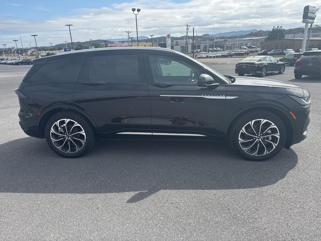 used 2024 Lincoln Nautilus car, priced at $52,888