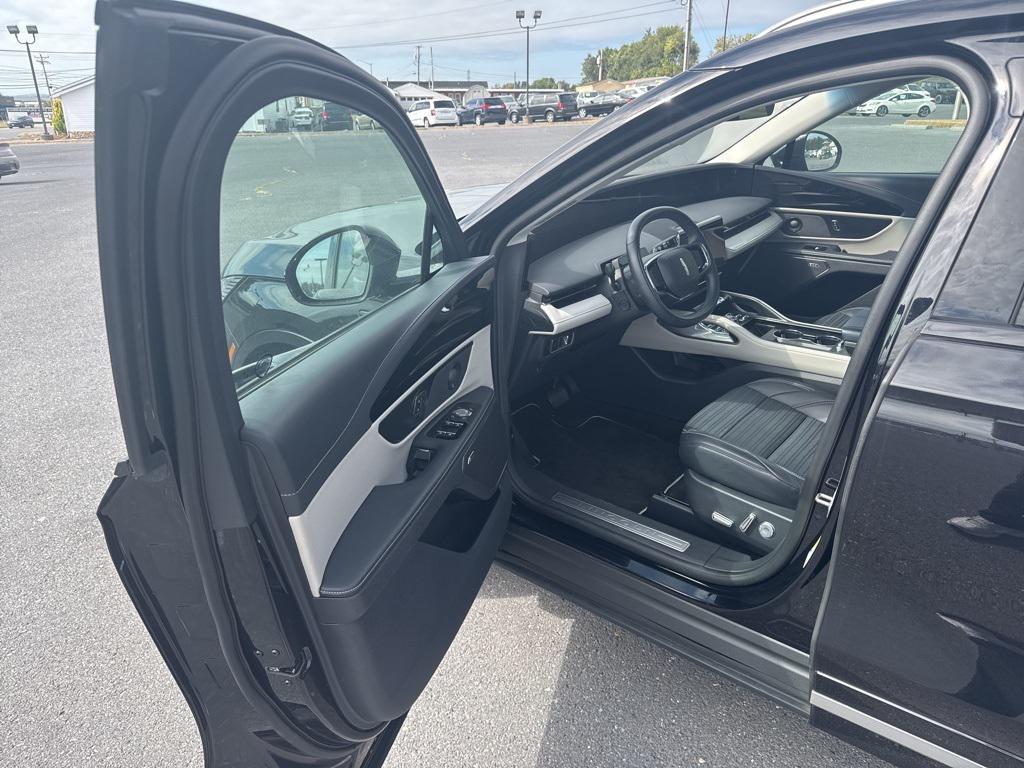 used 2024 Lincoln Nautilus car, priced at $52,888