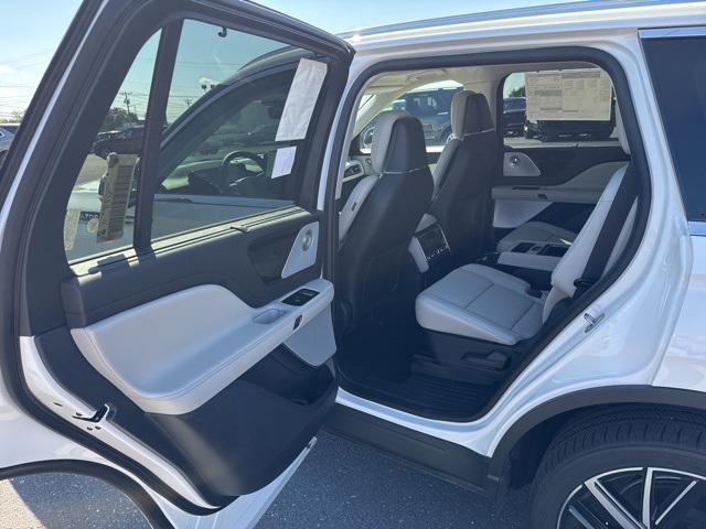 new 2025 Lincoln Aviator car, priced at $83,650