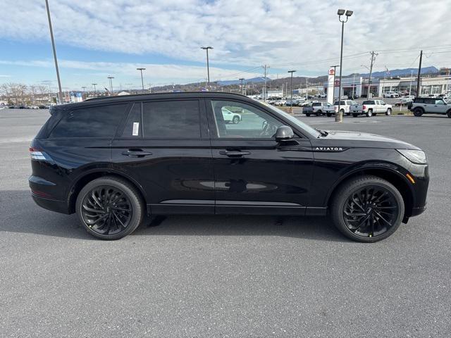 new 2025 Lincoln Aviator car, priced at $75,375