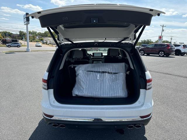 new 2025 Lincoln Aviator car, priced at $80,340