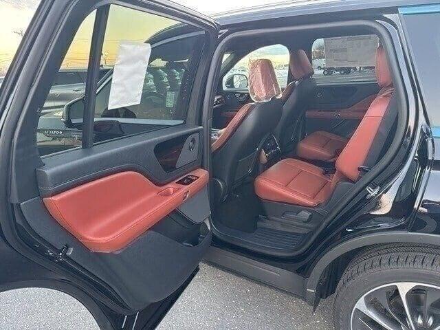 new 2025 Lincoln Aviator car, priced at $73,825