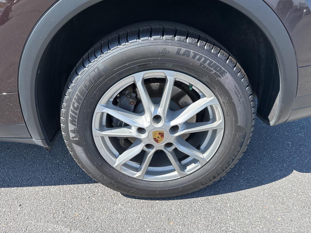 used 2016 Porsche Cayenne car, priced at $18,422