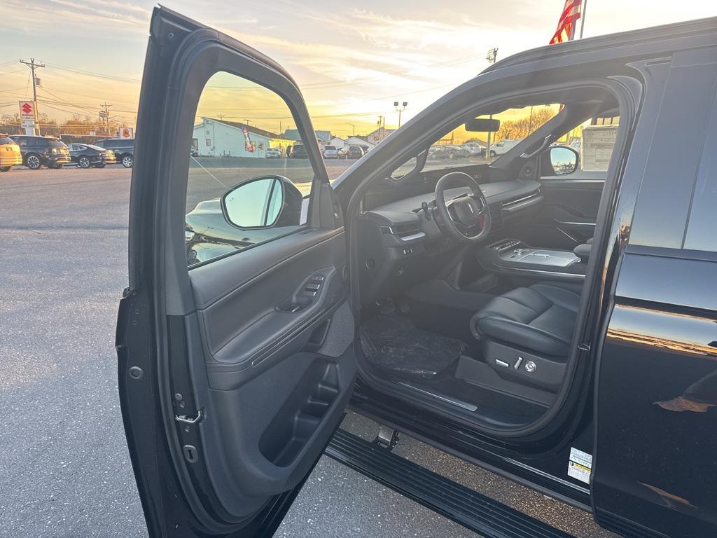 new 2025 Lincoln Navigator L car, priced at $109,545
