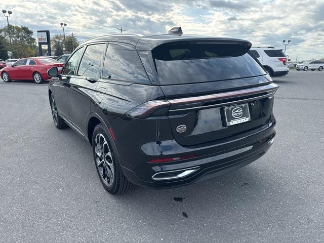 new 2024 Lincoln Nautilus car, priced at $56,445