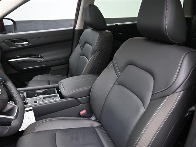 new 2025 Nissan Pathfinder car, priced at $46,725