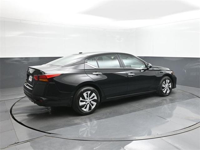 new 2025 Nissan Altima car, priced at $25,595