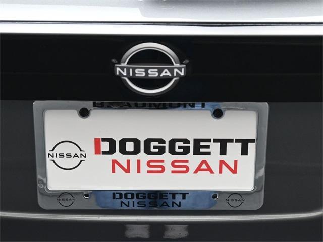 new 2025 Nissan Kicks car, priced at $23,029