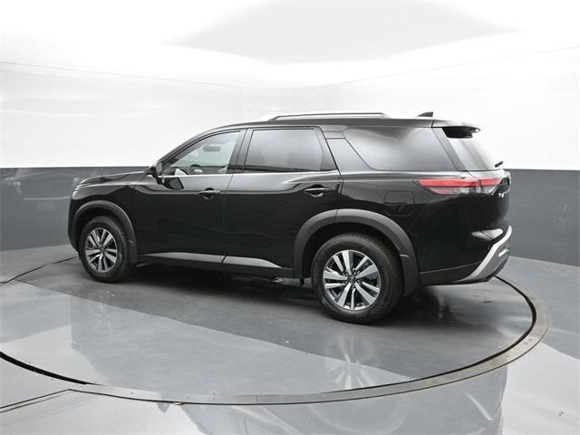 new 2025 Nissan Pathfinder car, priced at $45,680