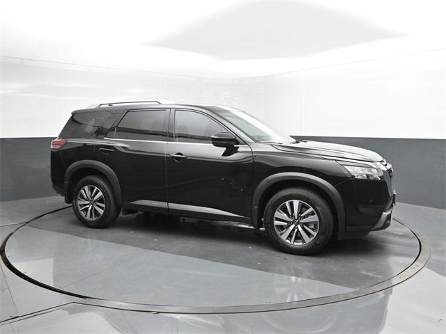 new 2025 Nissan Pathfinder car, priced at $45,680